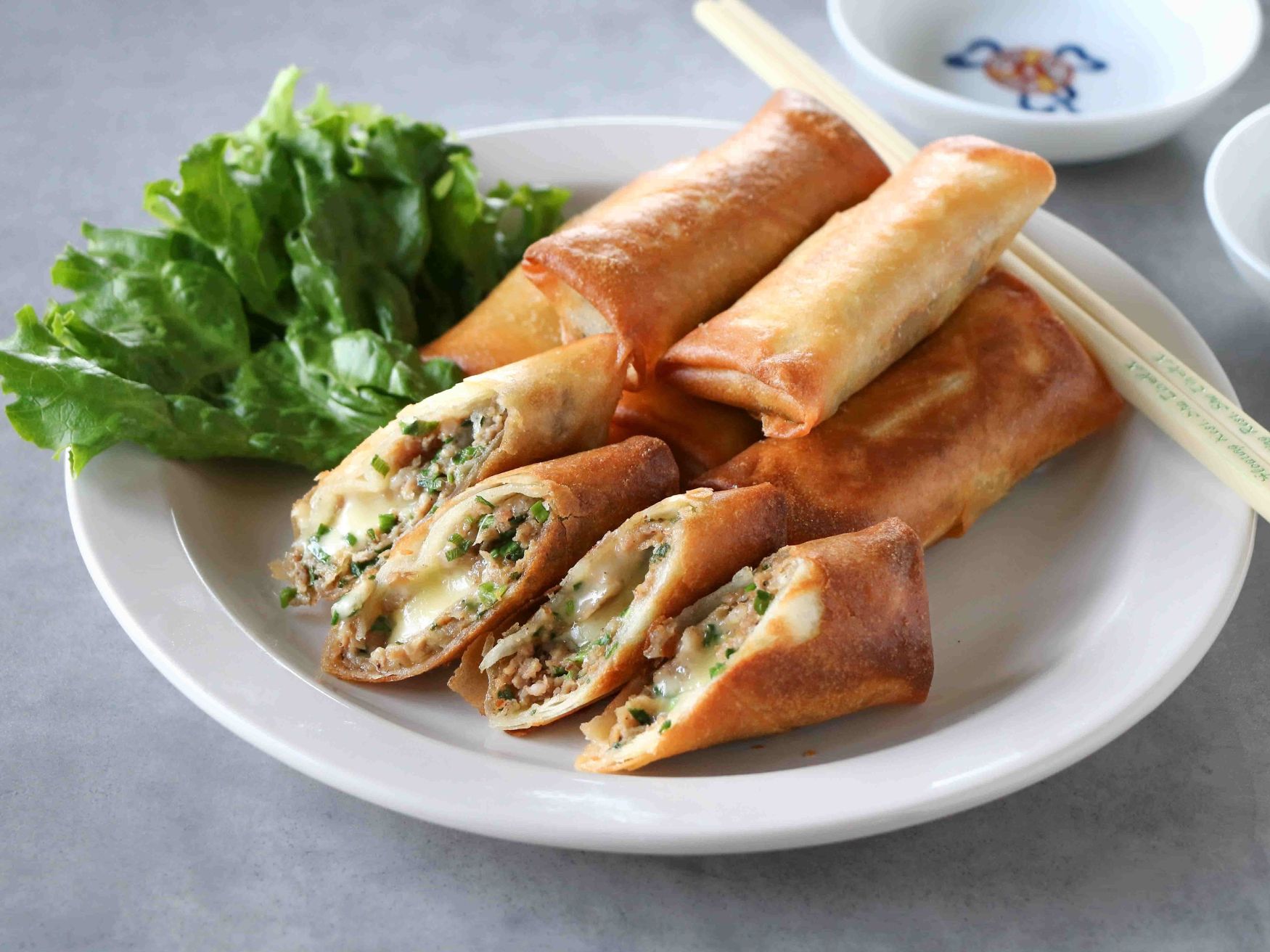 とろ〜りチーズの胡椒餅風春巻き