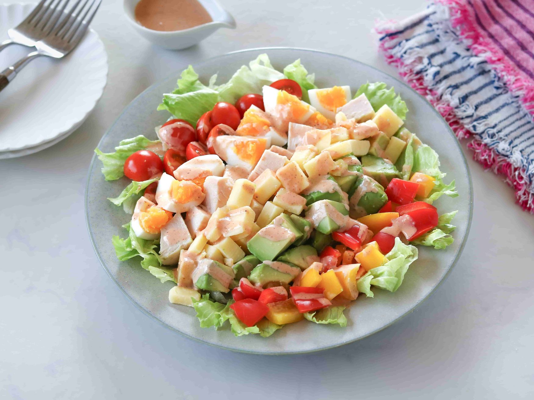 粗切りクラッシュ入り コブサラダ