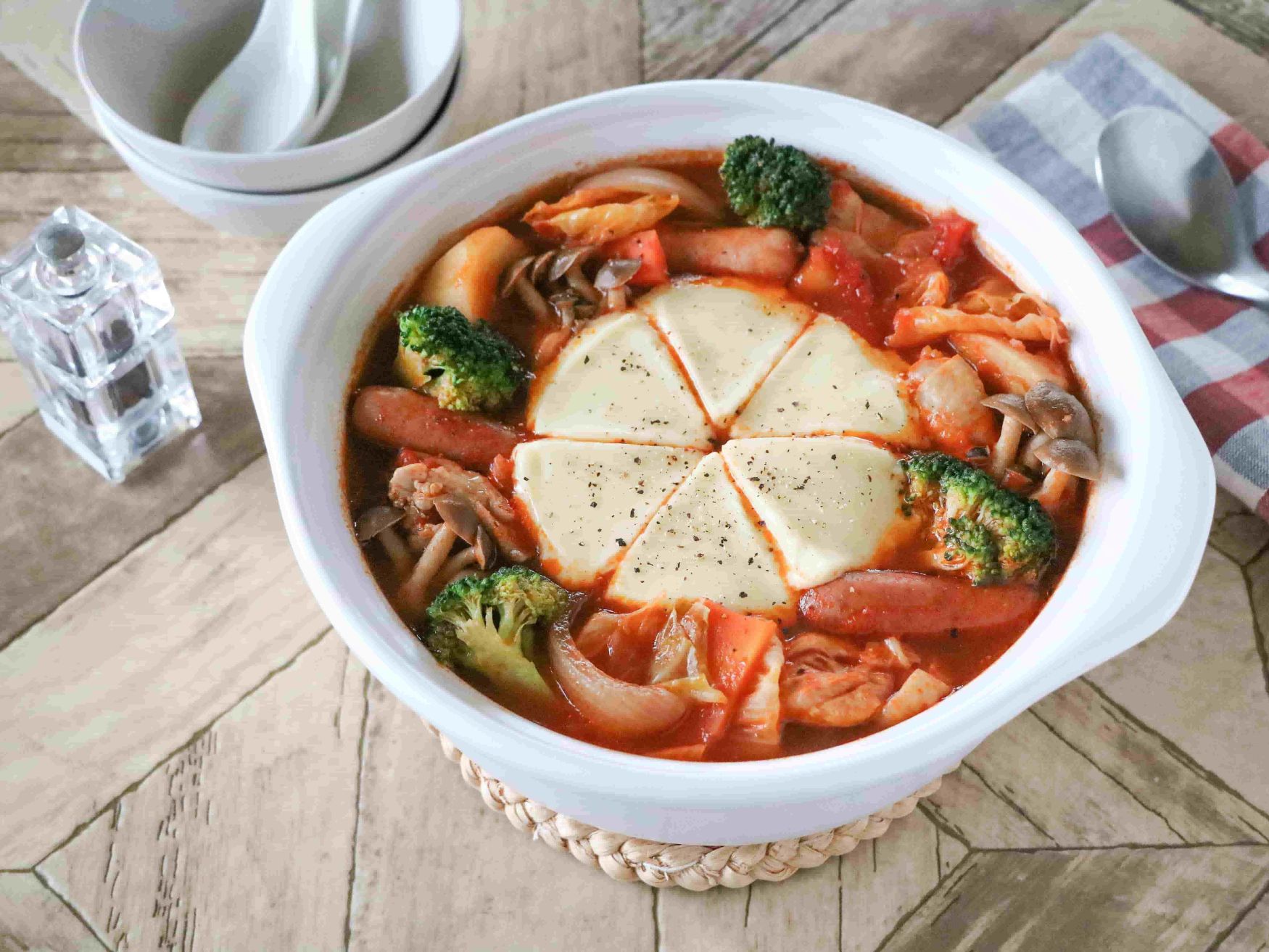 まるごと6Pチーズトマト鍋